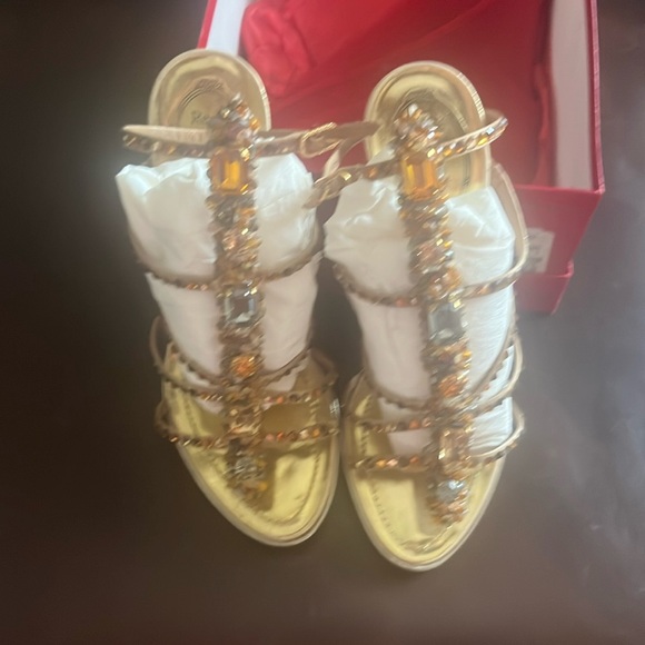 Rene Caovilla - Picture 6 of 12